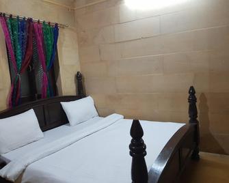 Hotel Fotiya Jaisalmer - Jaisalmer - Bedroom