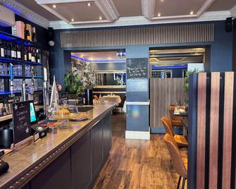 Camelia Hotel - סאות'אנד און סי - בר