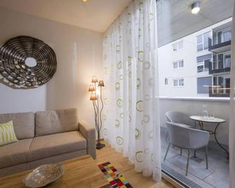 Private Living Apartments - Kufstein - Olohuone