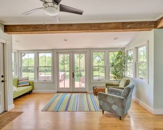 Gracious Elegance in Downtown - Crozet - Sala de estar