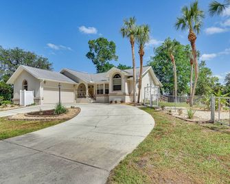 Canal-Front Retreat in Crystal River! - Crystal River