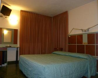 Hotel Derby - Aprica - Bedroom