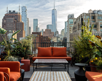 The Manner - New York - Balcony