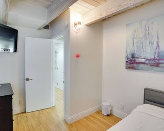 Newport Beach Vacation Rental Near Beach and Pier - Newport Beach - Room amenity