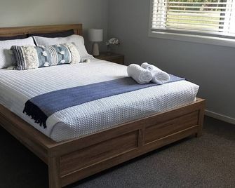 Offshore Holiday House On Acreage - Agnes Water - Bedroom