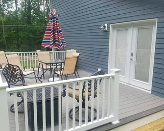 1st Class Rentals Cooperstown New 3 Bedroom House - Cooperstown - Balcony