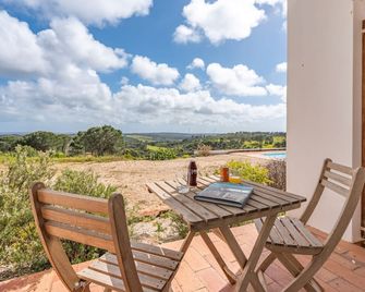Room 'Janeiro' with Sea View, Shared Pool and Wi-Fi - Bordeira - Balcón
