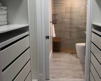 Yacht Club at Aventura 2 Bed 2 bath Luxurius Cozy Brand New - Aventura