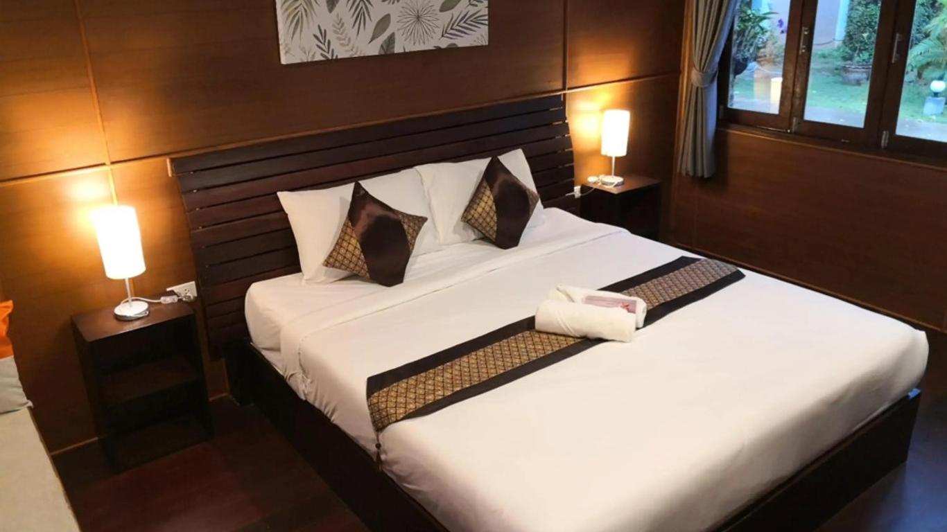 Baan Suan Rim Klong Resort