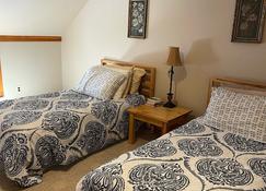 Family Friendly Hilltop House In Putney Vermont - Putney - Bedroom