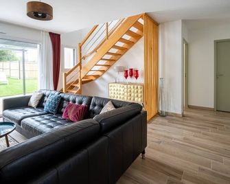 La Fée - jolie maison avec jardin - plage à 700 m - Dinard - Living room