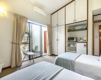 أدميرالز لودج جيست هاوس بي آند بي - بورت إليزابيث - غرفة نوم