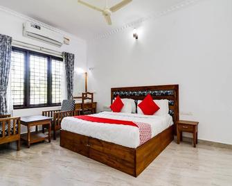 Fabhotel Star Inn Plus - Nr Kovalam Beach - Kovalam - Schlafzimmer