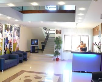 Dinamo Hotel - Stavropol - Front desk
