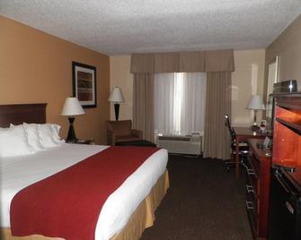 Holiday Inn Express & Suites Forest - Forest - Schlafzimmer