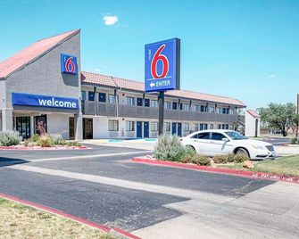 Motel 6 Amarillo Airport - Amarillo - Building