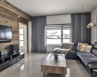 En Pleine Nature à Quelques km du Vieux-québec - Québec City - Living room