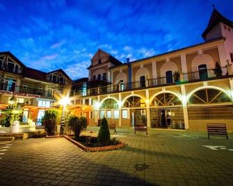 Hotel Apollo Central - סיביו - בניין