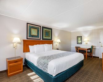 La Quinta Inn by Wyndham El Paso West - אל פאסו - חדר שינה