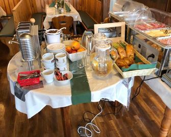 Pension zum Strell - Hollabrunn - Buffet