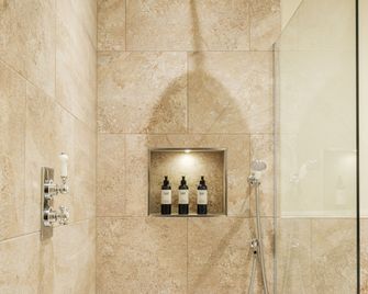 The Manor House Inn - Shepton Mallet - Badkamer