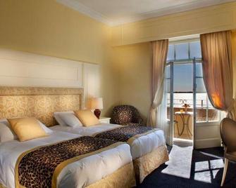 Grand Hotel Gardone Lake Garda, LXR Hotels & Resorts - גארדונה ריביירה - חדר שינה