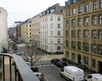 City Apartment in Copenhagen with 3 bedrooms sleeps 6 - Copenhagen - Outdoor view