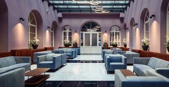 Michelangelo Grand Hotel Prague - Praag - Lounge