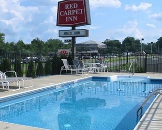 Red Carpet Inn West Springfield - West Springfield - Piscina