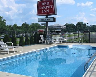 Red Carpet Inn West Springfield - West Springfield - Piscina