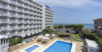 巴爾莫若梅德普拉亞酒店 - 班那馬德那 - 貝納爾馬德納 - 游泳池
