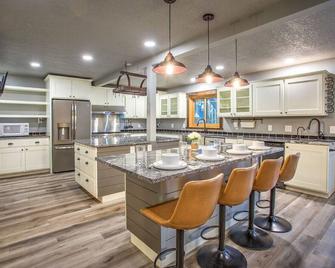 Country Way Inn - Kalispell