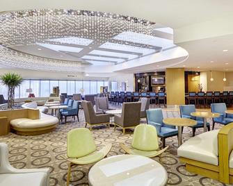 DoubleTree by Hilton Washington DC - Crystal City - Arlington - Lobby