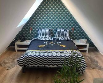 Small house with garden and terrace 150m from the beach - Landunvez - Habitación