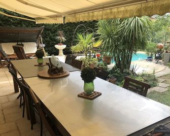 House with swimming pool, quiet area - - Les Pennes-Mirabeau - Restaurant