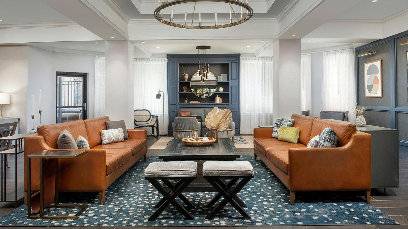 Courtyard by Marriott Savannah Downtown/Historic District