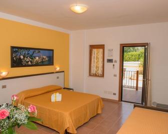 Villa Fenice Bed & Breakfast - Vieste - Bedroom