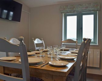 3 bedroom accommodation in Lubenham, near Market Harborough - Market Harborough - Dining room