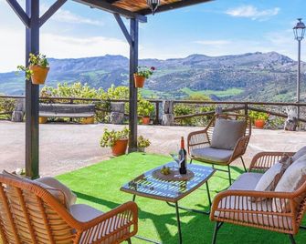 Villa Paqui Villanueva de la Concepción by Ruralidays - Villanueva de la Concepcion - Balcony