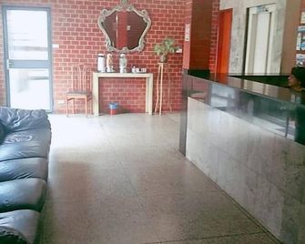 Goias Hotel - Goiânia - Front desk