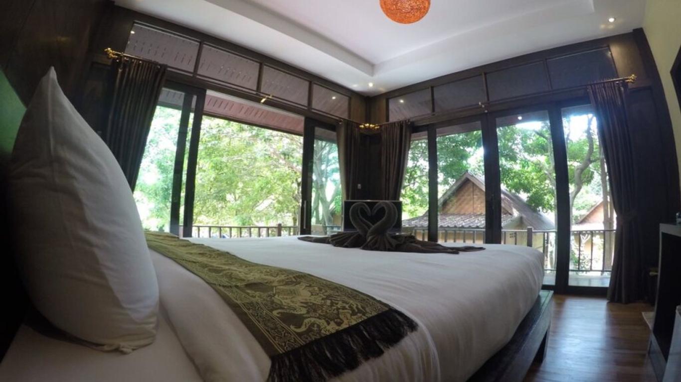 Lipe Sunset Beach Resort