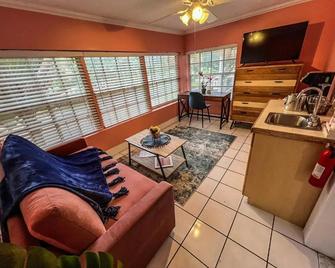 Beach Drive Inn Bed & Breakfast - St. Petersburg - Sala de estar