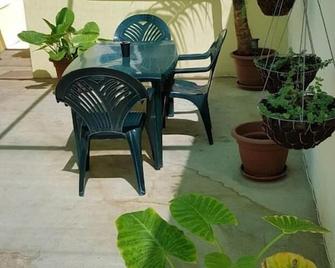 Stemar Self Catering - Graaff Reinet - Patio