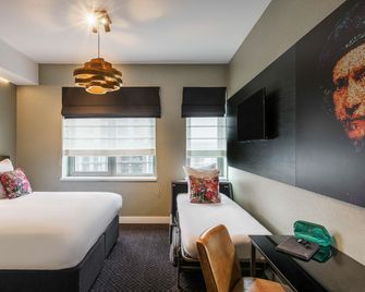Mercure Hotel Amsterdam Sloterdijk Station - Amsterdam - Bedroom