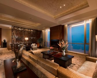 Hilton Yantai Golden Coast - Янтай - Вітальня
