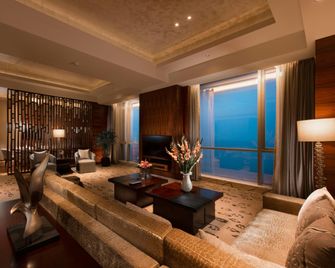 Hilton Yantai Golden Coast - Yantai - Olohuone