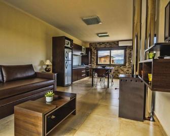 Blackstone Country Villages Hotel - Villa General Belgrano - Huiskamer