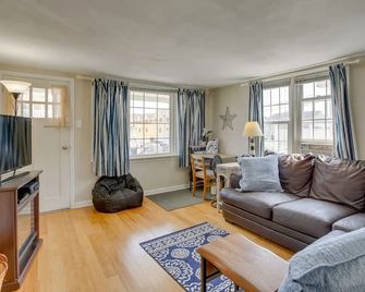 North Wildwood Vacation Rental: Walk to Beach! - Wildwood - Sala de estar