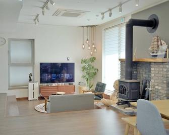 [Penthouse] 8Rooms+5bathfor family Boutique House - Seül - Sala