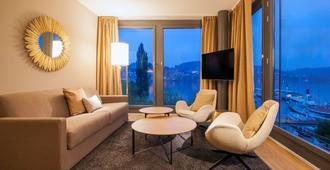 Radisson Blu Hotel, Lucerne - לוצרן - סלון